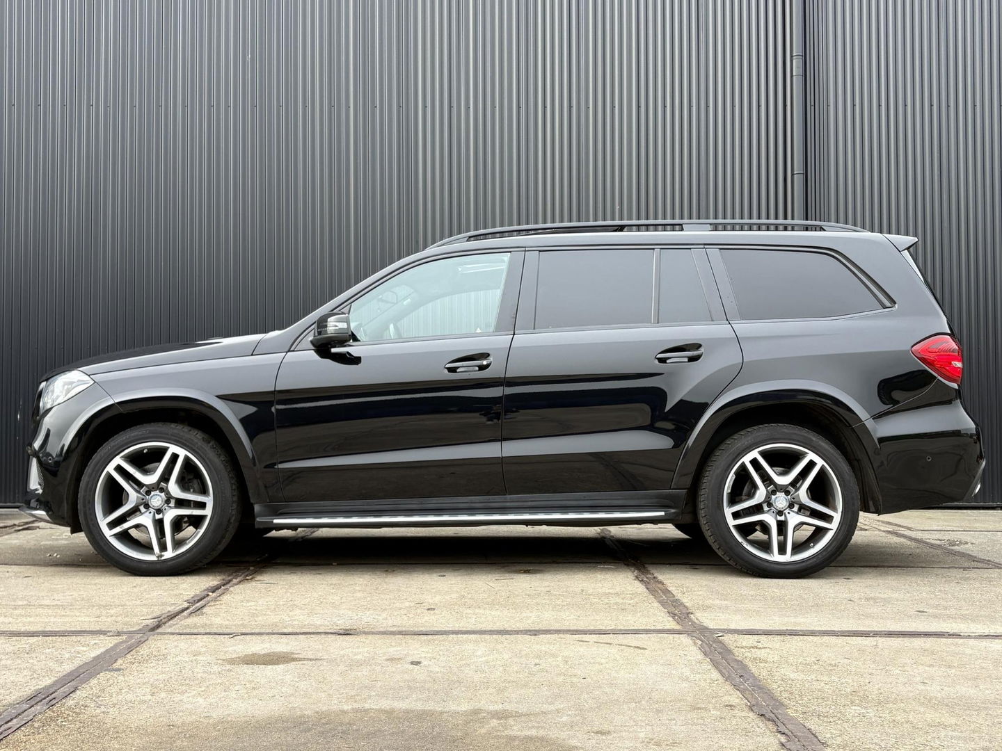 Mercedes-Benz GLS 350 d 4MATIC | AIRMATIC | 3500KG | 4x4 | GRIJS KENTEKEN |