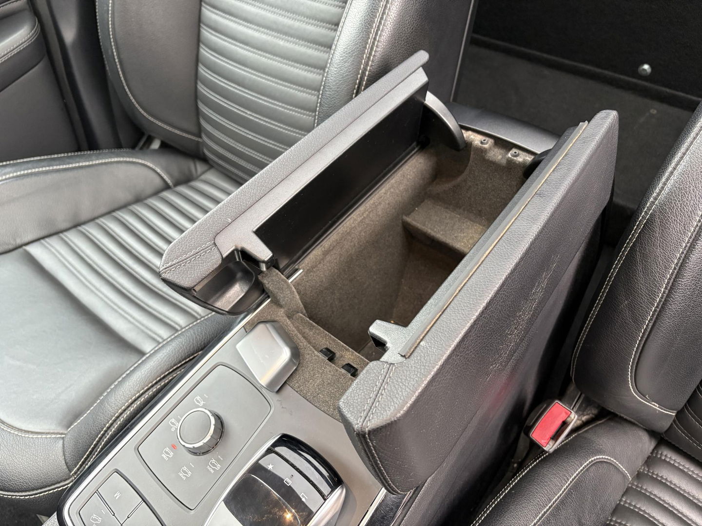 Mercedes-Benz GLS 350 d 4MATIC | AIRMATIC | 3500KG | 4x4 | GRIJS KENTEKEN |