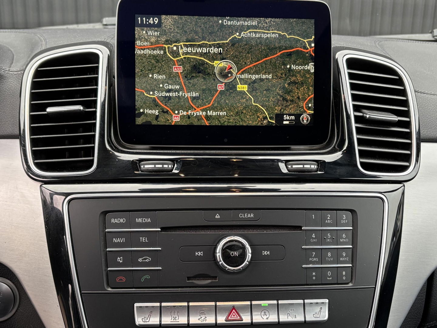 Mercedes-Benz GLS 350 d 4MATIC | AIRMATIC | 3500KG | 4x4 | GRIJS KENTEKEN |