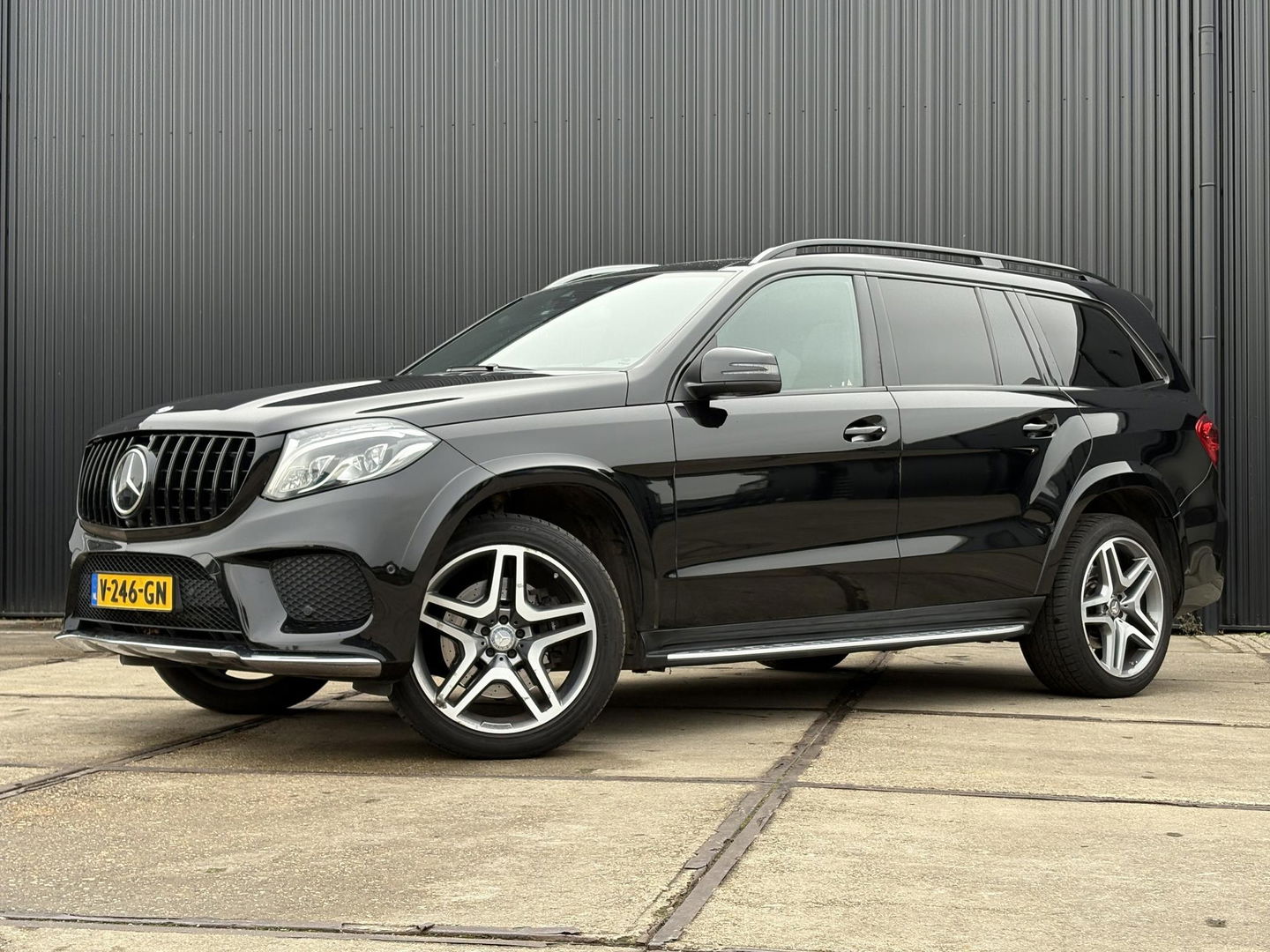 Mercedes-Benz GLS 350 d 4MATIC | AIRMATIC | 3500KG | 4x4 | GRIJS KENTEKEN |