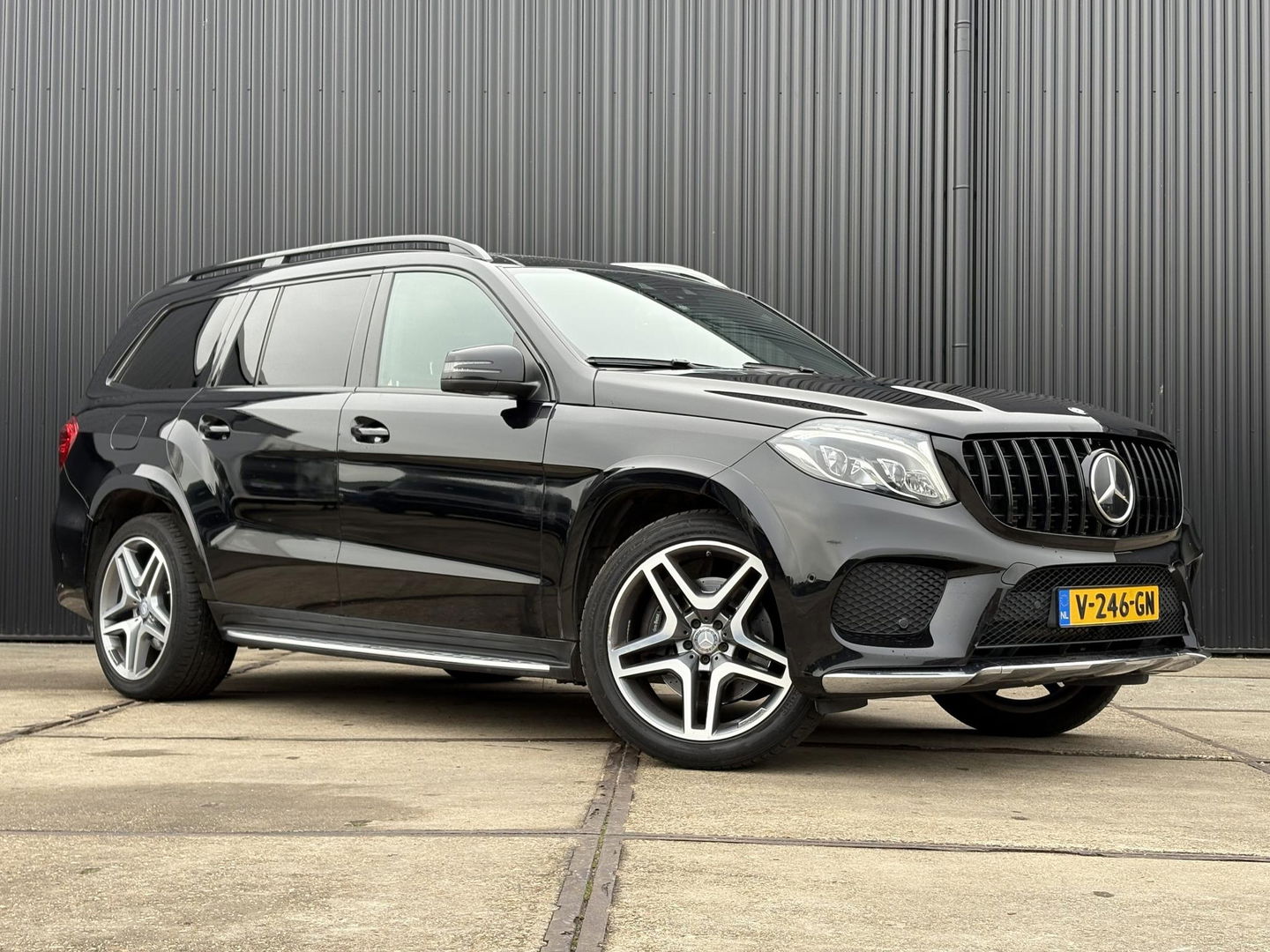 Mercedes-Benz GLS 350 d 4MATIC | AIRMATIC | 3500KG | 4x4 | GRIJS KENTEKEN |