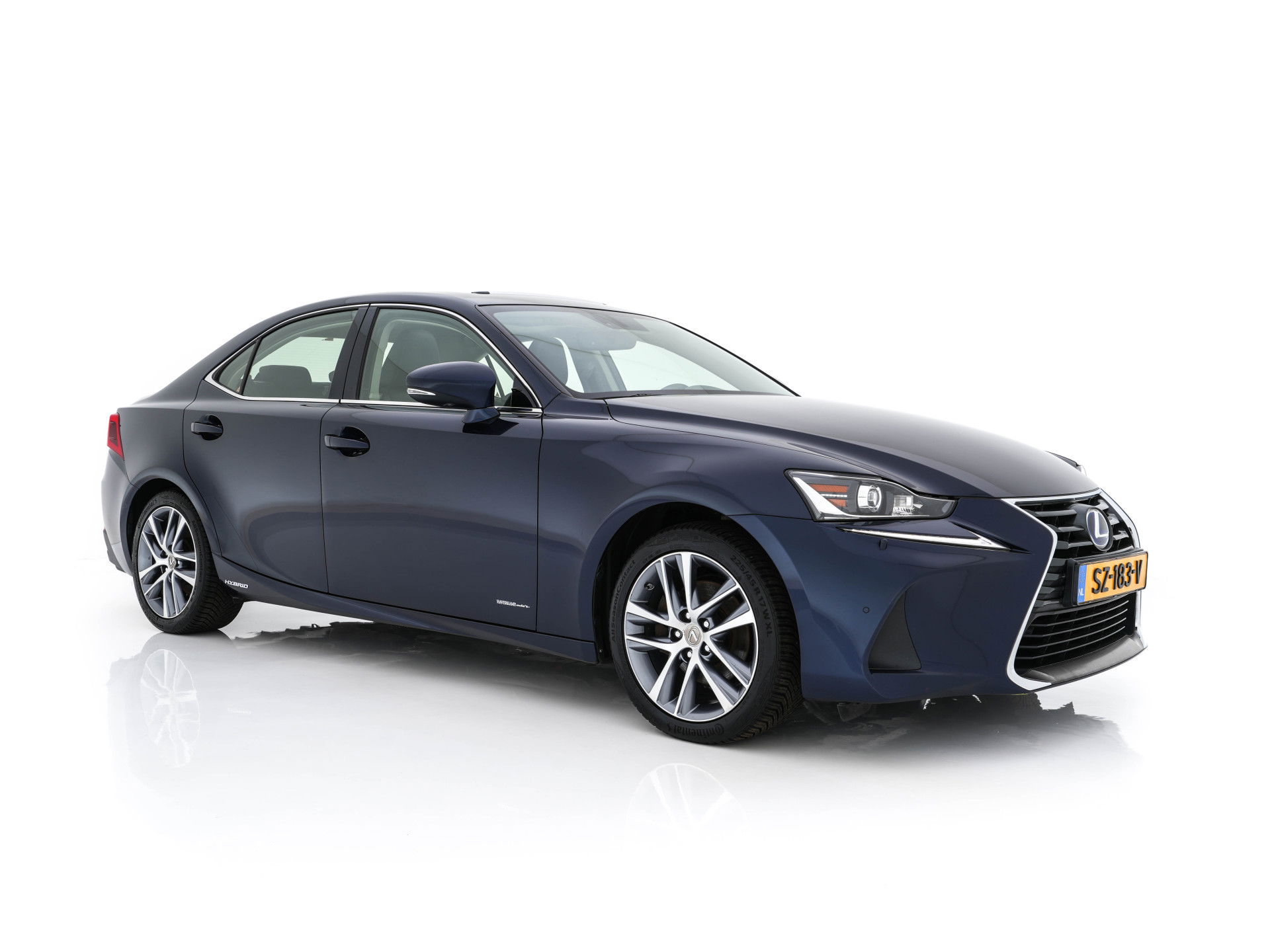 Lexus IS 300h Hybrid Business Line Aut. *PANO | LEATHER-MICROFIBRE | FULL-LED | NAVI-FULLMAP | HEATED-COMFORTSEATS | CAMERA | ECC | SHIFT-PADDLES | PDC | CRUISE | 17''ALU*