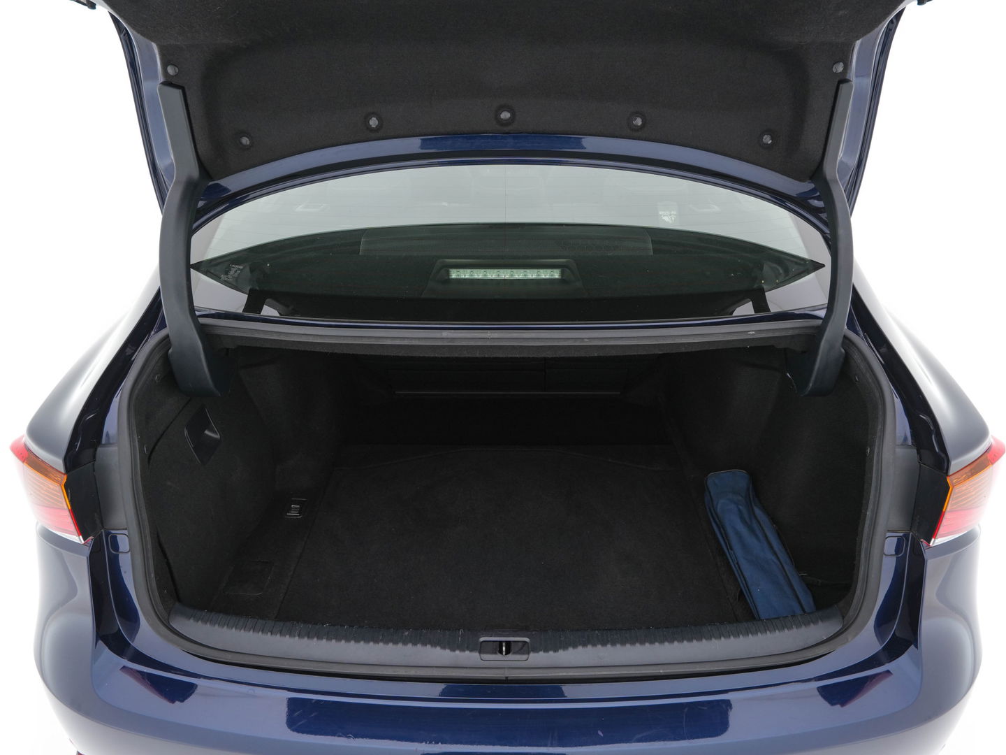 Lexus IS 300h Hybrid Business Line Aut. *PANO | LEATHER-MICROFIBRE | FULL-LED | NAVI-FULLMAP | HEATED-COMFORTSEATS | CAMERA | ECC | SHIFT-PADDLES | PDC | CRUISE | 17''ALU*