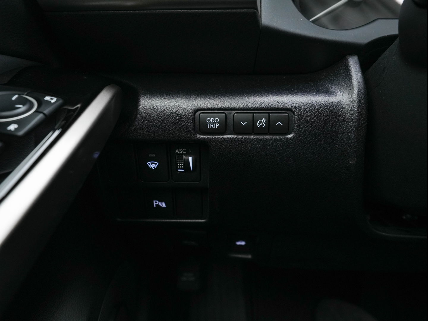 Lexus IS 300h Hybrid Business Line Aut. *PANO | LEATHER-MICROFIBRE | FULL-LED | NAVI-FULLMAP | HEATED-COMFORTSEATS | CAMERA | ECC | SHIFT-PADDLES | PDC | CRUISE | 17''ALU*