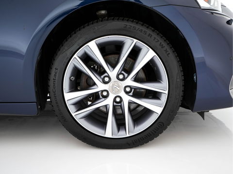 Lexus IS 300h Hybrid Business Line Aut. *PANO | LEATHER-MICROFIBRE | FULL-LED | NAVI-FULLMAP | HEATED-COMFORTSEATS | CAMERA | ECC | SHIFT-PADDLES | PDC | CRUISE | 17''ALU*