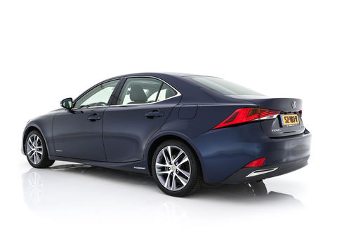 Lexus IS 300h Hybrid Business Line Aut. *PANO | LEATHER-MICROFIBRE | FULL-LED | NAVI-FULLMAP | HEATED-COMFORTSEATS | CAMERA | ECC | SHIFT-PADDLES | PDC | CRUISE | 17''ALU*