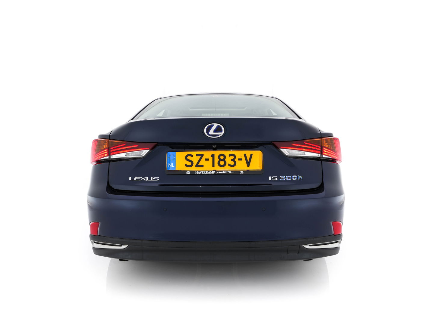 Lexus IS 300h Hybrid Business Line Aut. *PANO | LEATHER-MICROFIBRE | FULL-LED | NAVI-FULLMAP | HEATED-COMFORTSEATS | CAMERA | ECC | SHIFT-PADDLES | PDC | CRUISE | 17''ALU*