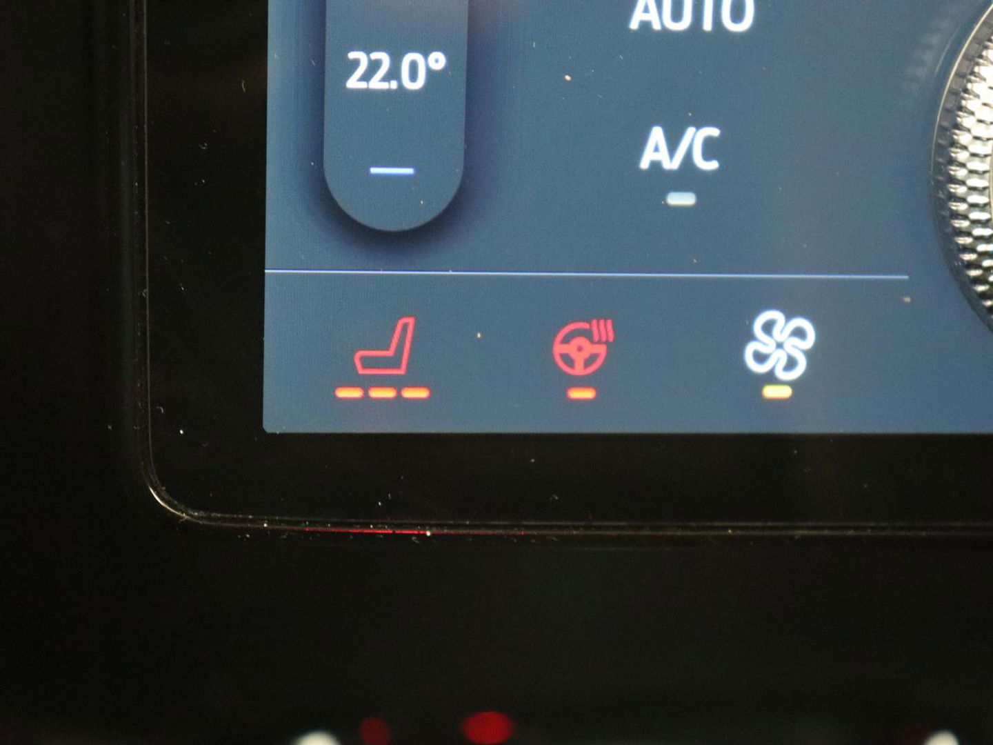 Ford Mustang Mach-E AWD 75 kWh | Panoramadak | 360 Camera | Leder | Stoelverwarming | Adaptive cruise | Carplay | Park Assist | Navigatie | Full LED | B&O Sound