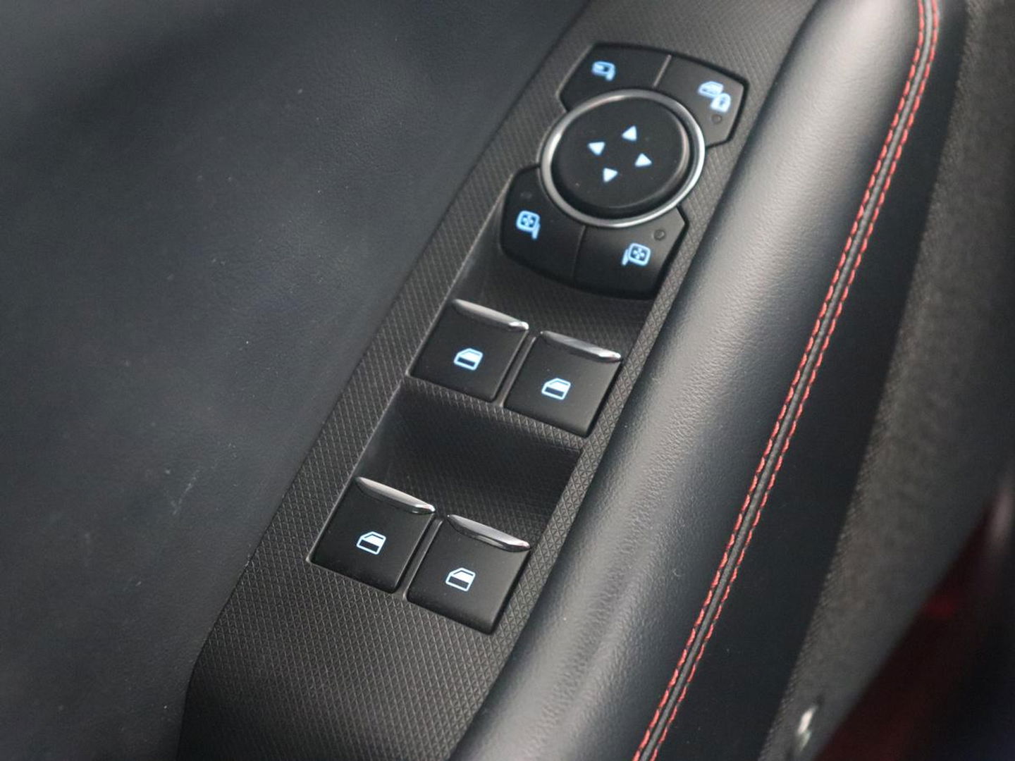 Ford Mustang Mach-E AWD 75 kWh | Panoramadak | 360 Camera | Leder | Stoelverwarming | Adaptive cruise | Carplay | Park Assist | Navigatie | Full LED | B&O Sound