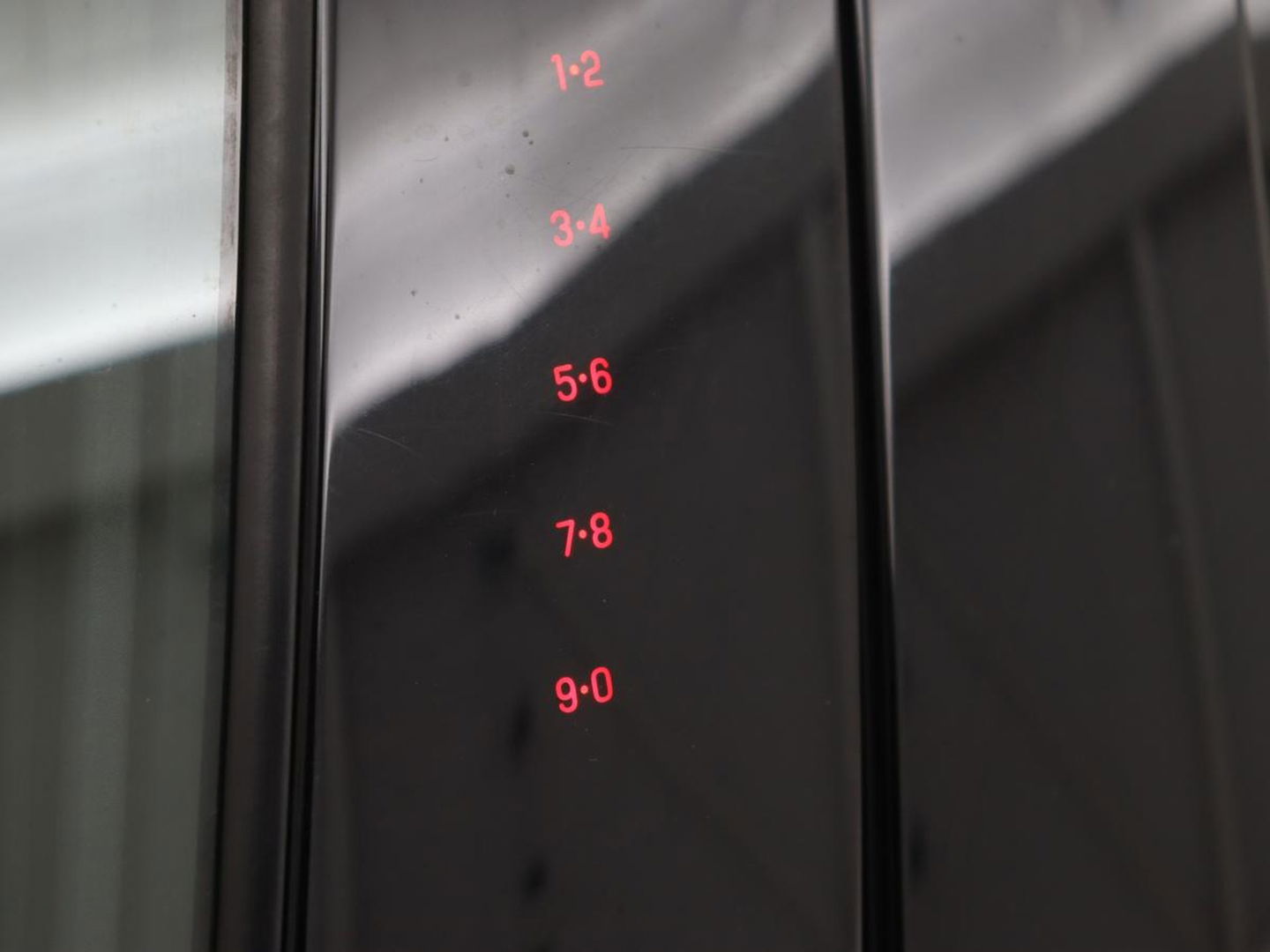 Ford Mustang Mach-E AWD 75 kWh | Panoramadak | 360 Camera | Leder | Stoelverwarming | Adaptive cruise | Carplay | Park Assist | Navigatie | Full LED | B&O Sound