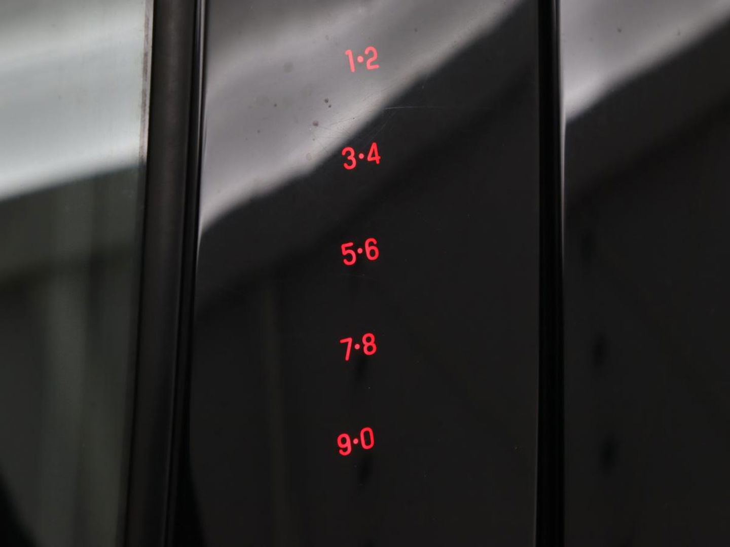 Ford Mustang Mach-E AWD 75 kWh | Panoramadak | 360 Camera | Leder | Stoelverwarming | Adaptive cruise | Carplay | Park Assist | Navigatie | Full LED | B&O Sound