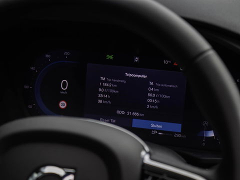 Volvo XC60 B4 Plus Dark Auto Panoramadak Harman Kardon 197pk