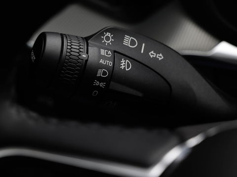 Volvo XC60 B4 Plus Dark Auto Panoramadak Harman Kardon 197pk