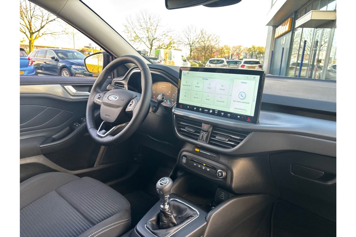 Ford Focus 1.0 TITANIUM X AIRCO WIDESCREEN PDC WINTERPACK.