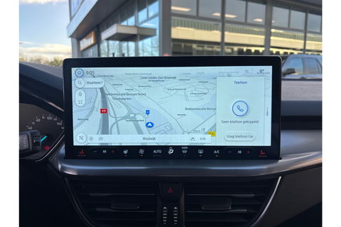 Ford Focus 1.0 TITANIUM X AIRCO WIDESCREEN PDC WINTERPACK.