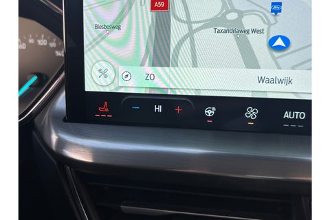 Ford Focus 1.0 TITANIUM X AIRCO WIDESCREEN PDC WINTERPACK.