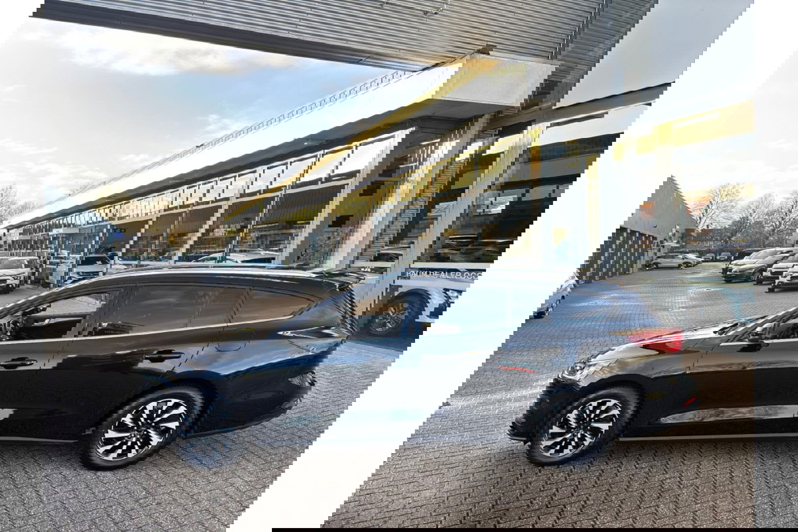 Ford Focus 1.0 TITANIUM X AIRCO WIDESCREEN PDC WINTERPACK.