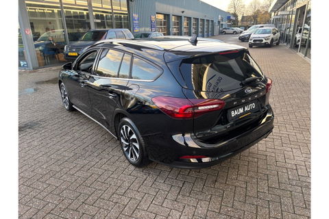 Ford Focus 1.0 TITANIUM X AIRCO WIDESCREEN PDC WINTERPACK.