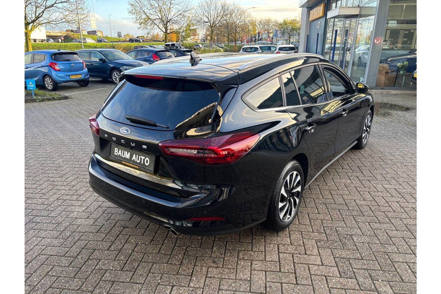 Ford Focus 1.0 TITANIUM X AIRCO WIDESCREEN PDC WINTERPACK.