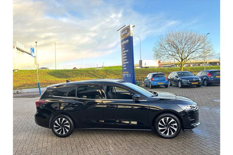 Ford Focus 1.0 TITANIUM X AIRCO WIDESCREEN PDC WINTERPACK.