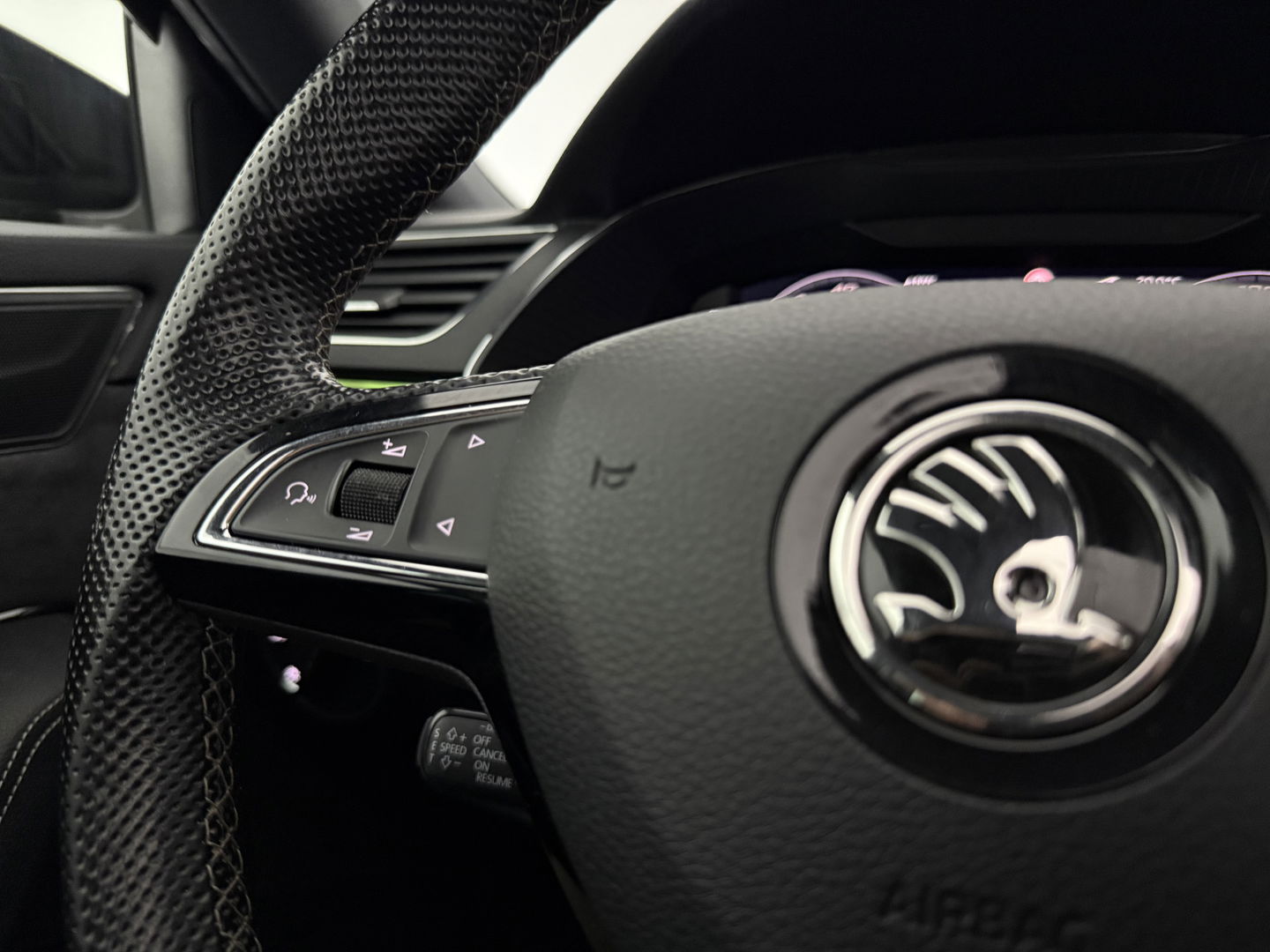 Škoda Superb 1.5 TSI 150PK ACT Sportline Business | Pano | Sfeerverl. | Virtual | Memory | Trekh. | Camera | Carplay | NAP