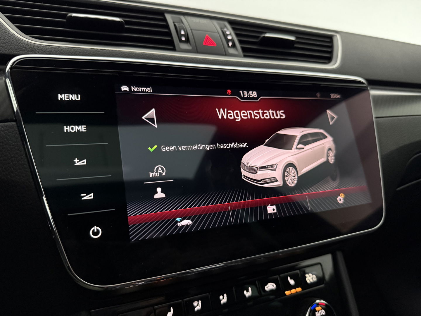 Škoda Superb 1.5 TSI 150PK ACT Sportline Business | Pano | Sfeerverl. | Virtual | Memory | Trekh. | Camera | Carplay | NAP