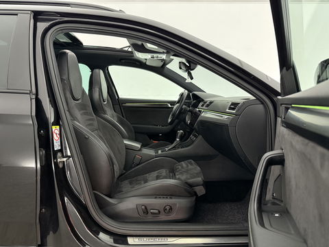Škoda Superb 1.5 TSI 150PK ACT Sportline Business | Pano | Sfeerverl. | Virtual | Memory | Trekh. | Camera | Carplay | NAP
