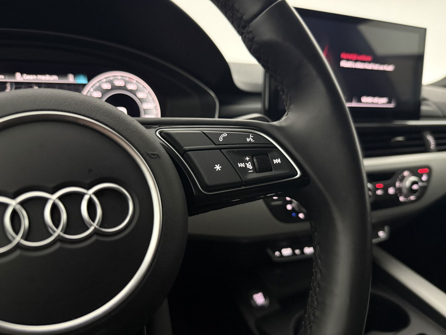 Audi A5 Black Edition S-Line | Virtual | Stoelverw. | Camera | Carplay | Navi | LED