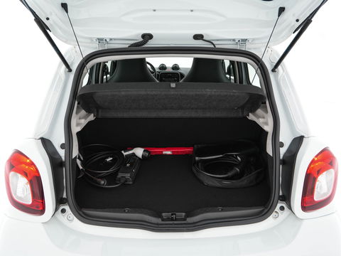 Smart Forfour EQ Essential 18 kWh [ 3-Fase ] (INCL-BTW) Aut. *FULL-LEATHER | AIRCO | CRUISE | DAB+ | COMFORT-SEATS | 15''ALU*