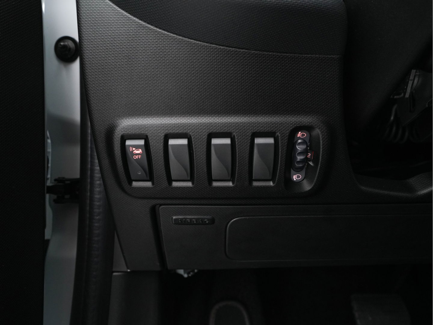 Smart Forfour EQ Essential 18 kWh [ 3-Fase ] (INCL-BTW) Aut. *FULL-LEATHER | AIRCO | CRUISE | DAB+ | COMFORT-SEATS | 15''ALU*