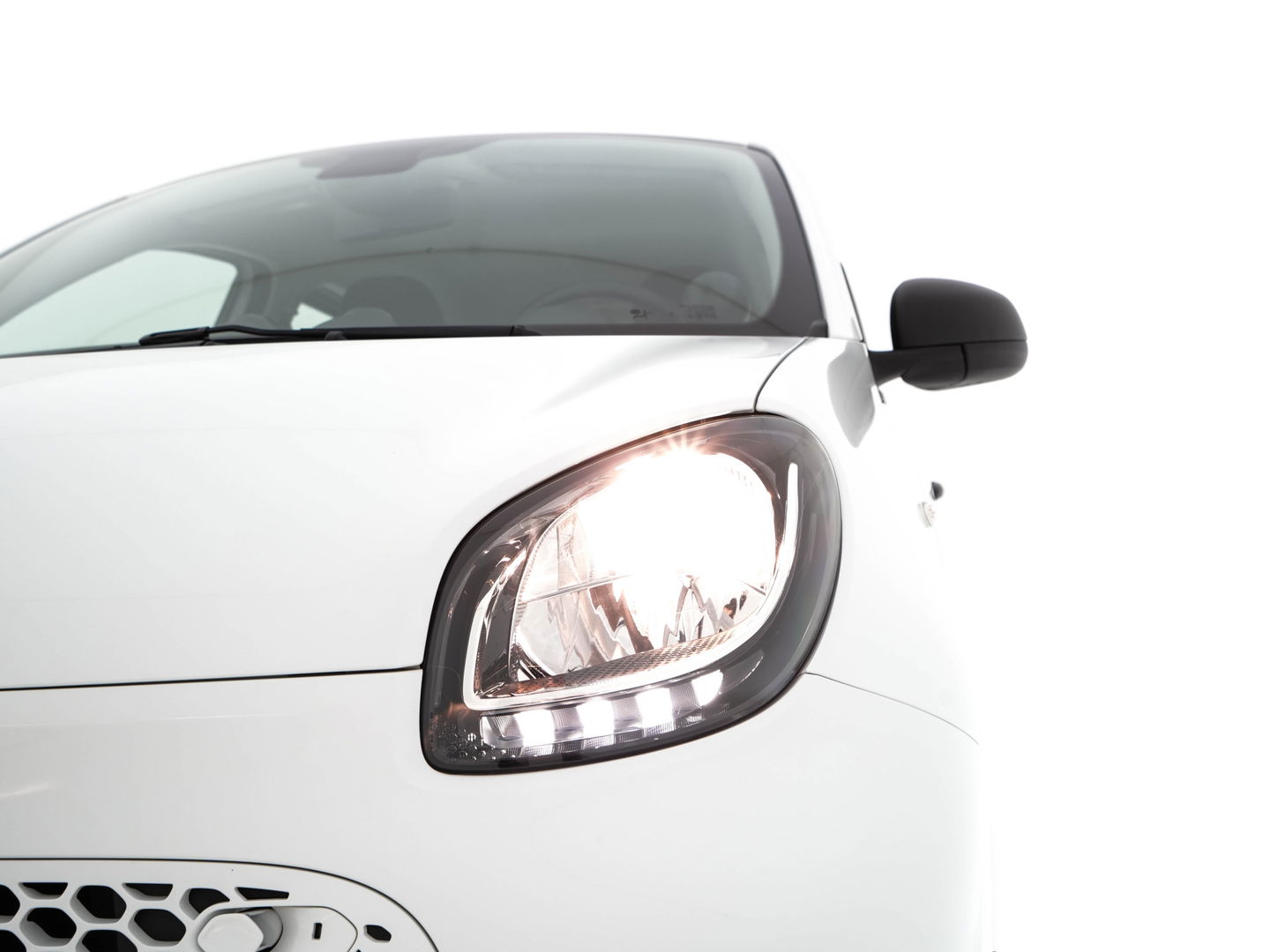 Smart Forfour EQ Essential 18 kWh [ 3-Fase ] (INCL-BTW) Aut. *FULL-LEATHER | AIRCO | CRUISE | DAB+ | COMFORT-SEATS | 15''ALU*