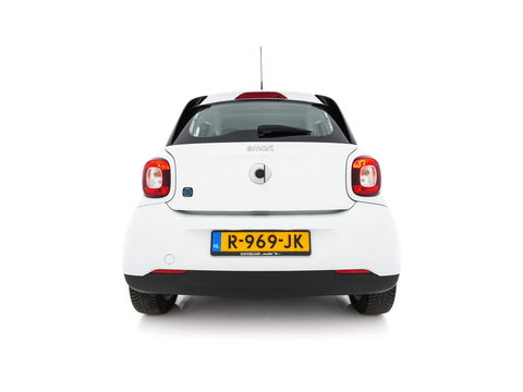 Smart Forfour EQ Essential 18 kWh [ 3-Fase ] (INCL-BTW) Aut. *FULL-LEATHER | AIRCO | CRUISE | DAB+ | COMFORT-SEATS | 15''ALU*