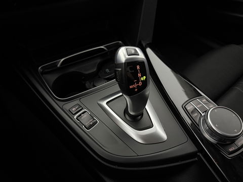 BMW 3 Serie 318i Executive | LED | Clima | Cruise | Navigatie | Parkeersens. | Stoelverw. | NAP