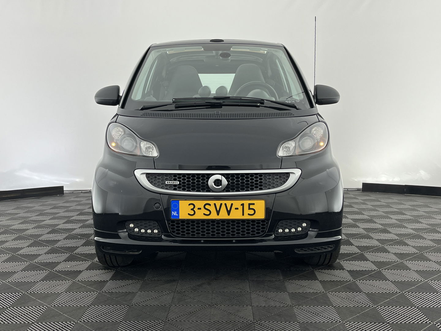 Smart Fortwo cabrio Electric drive Brabus Black-Edition 18 kWh {SOH-99%} Aut. *NAVI-FULLMAP | LEATHER | AIRCO | HEATED-SPORTSEATS | CRUISE | SHIFT-PADDLES  | AIRSCARF | 16'' ALU*