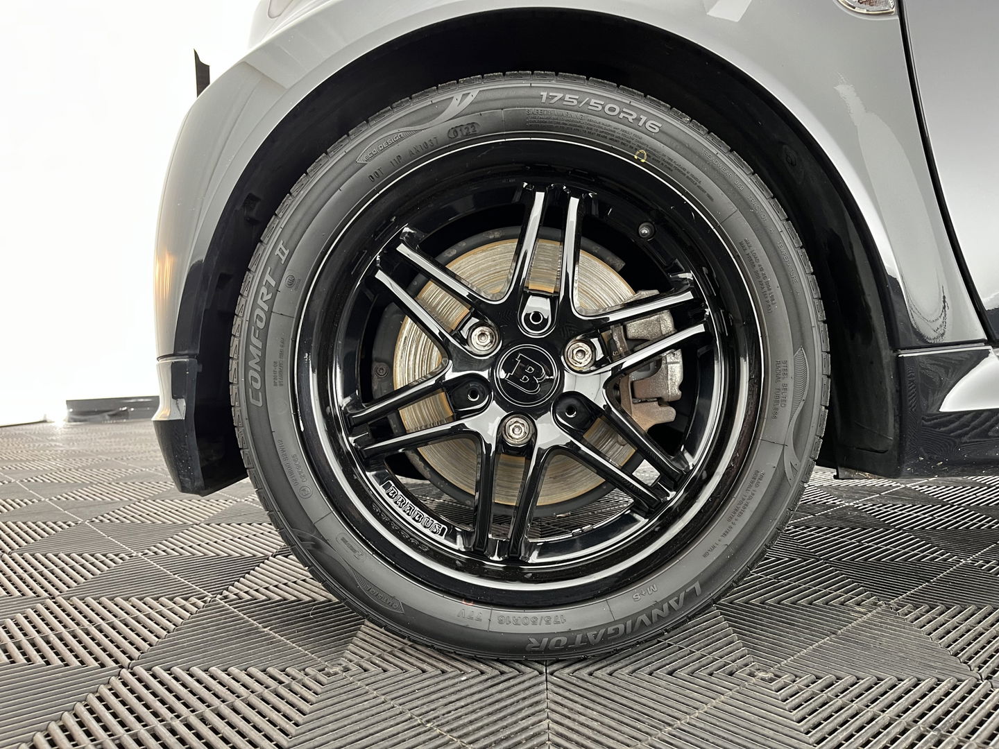 Smart Fortwo cabrio Electric drive Brabus Black-Edition 18 kWh {SOH-99%} Aut. *NAVI-FULLMAP | LEATHER | AIRCO | HEATED-SPORTSEATS | CRUISE | SHIFT-PADDLES  | AIRSCARF | 16'' ALU*