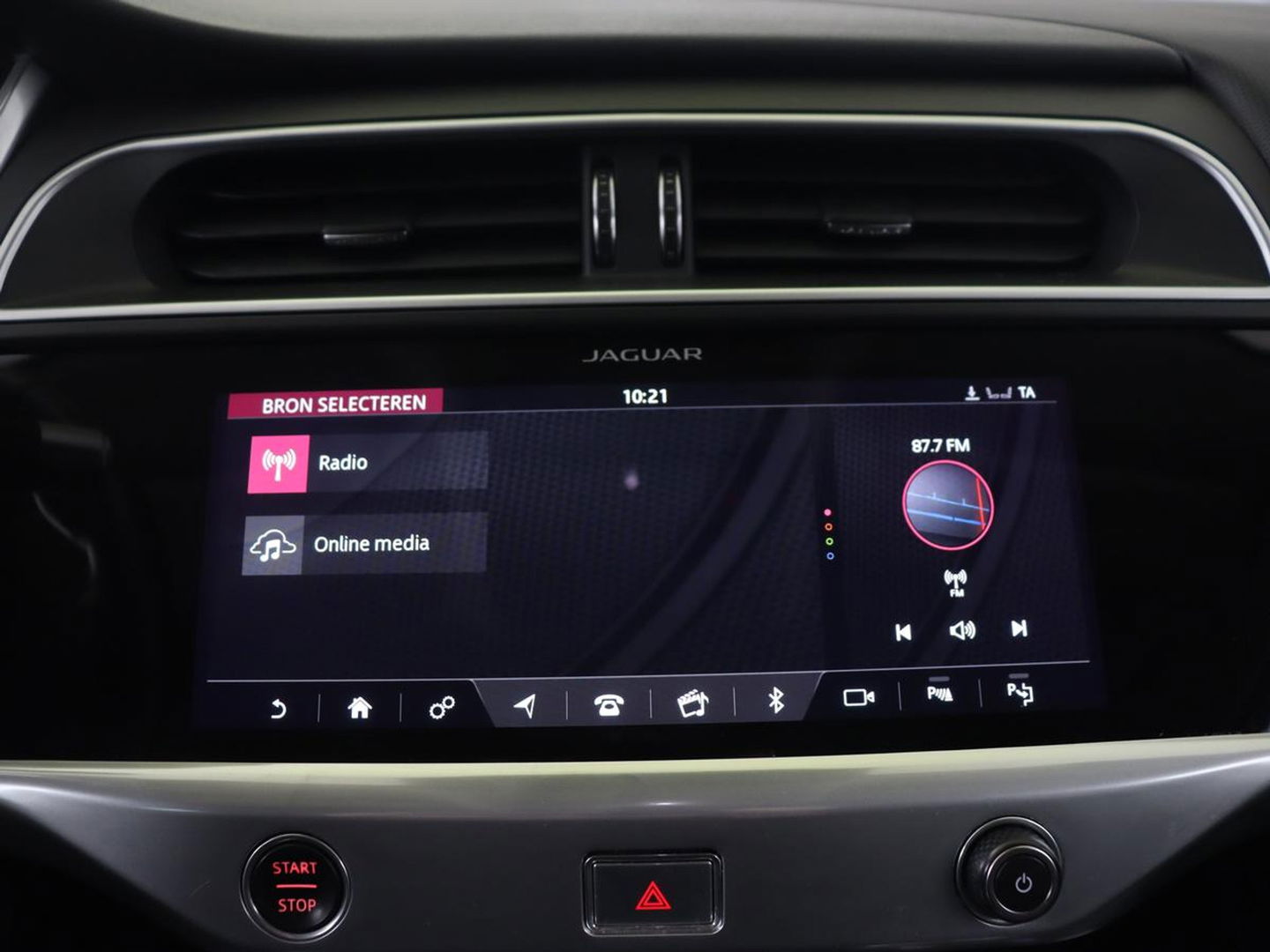 Jaguar I-PACE EV400 HSE 90 kWh | Leder | Meridian Sound | Achterbankverwarming | Adaptive cruise | 360 Camera | Carplay | Matrix LED | Keyless | Stoelverwarming | Navigatie