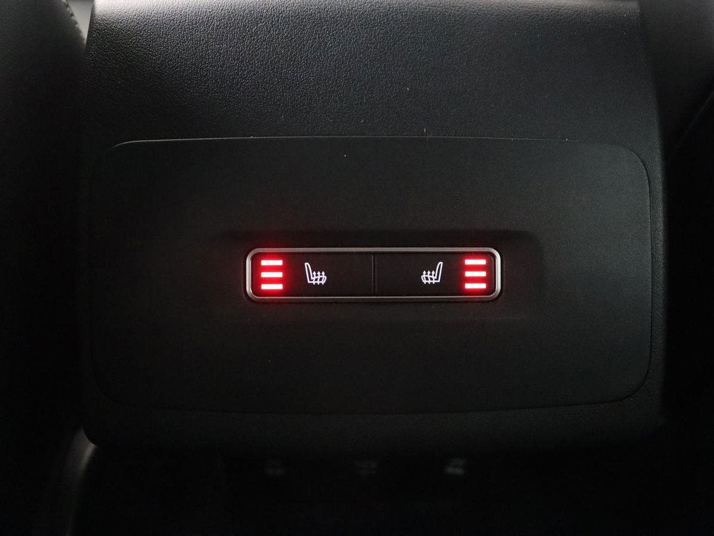 Jaguar I-PACE EV400 HSE 90 kWh | Leder | Meridian Sound | Achterbankverwarming | Adaptive cruise | 360 Camera | Carplay | Matrix LED | Keyless | Stoelverwarming | Navigatie