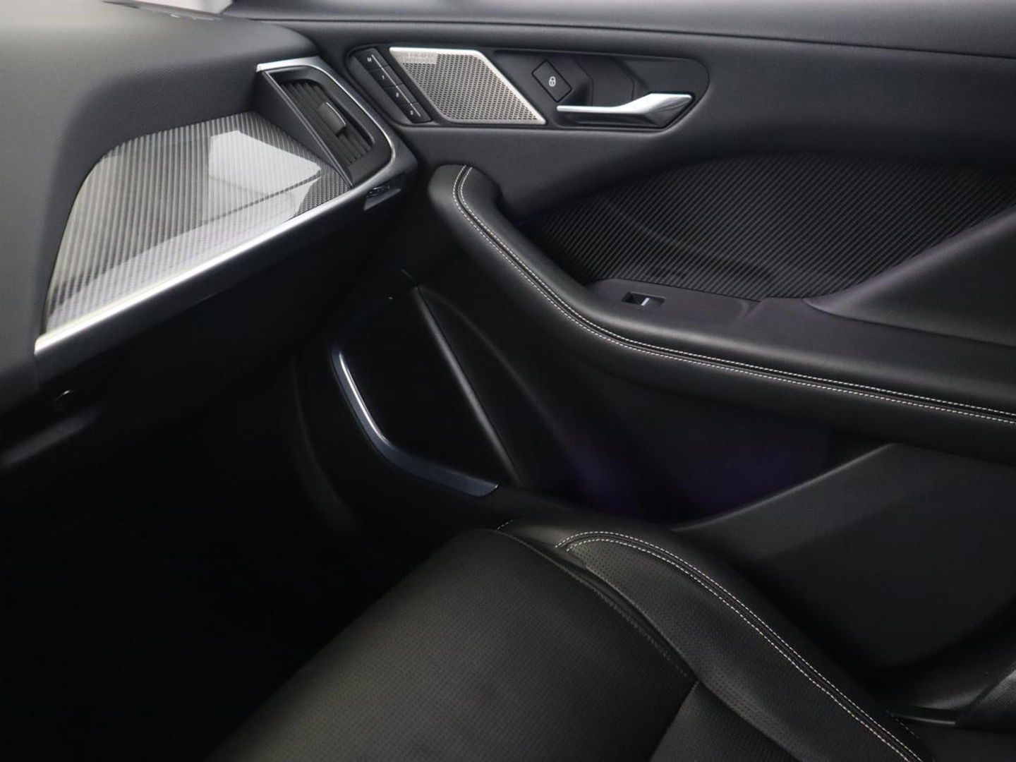 Jaguar I-PACE EV400 HSE 90 kWh | Leder | Meridian Sound | Achterbankverwarming | Adaptive cruise | 360 Camera | Carplay | Matrix LED | Keyless | Stoelverwarming | Navigatie