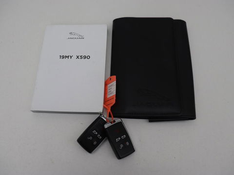 Jaguar I-PACE EV400 HSE 90 kWh | Leder | Meridian Sound | Achterbankverwarming | Adaptive cruise | 360 Camera | Carplay | Matrix LED | Keyless | Stoelverwarming | Navigatie