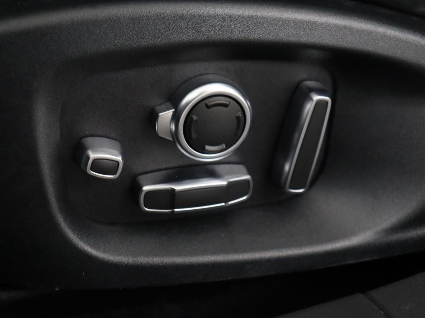 Jaguar I-PACE EV400 HSE 90 kWh | Leder | Meridian Sound | Achterbankverwarming | Adaptive cruise | 360 Camera | Carplay | Matrix LED | Keyless | Stoelverwarming | Navigatie