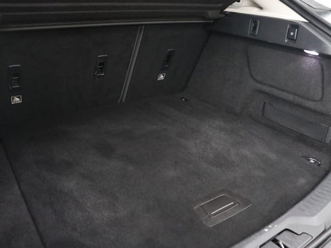 Jaguar I-PACE EV400 HSE 90 kWh | Leder | Meridian Sound | Achterbankverwarming | Adaptive cruise | 360 Camera | Carplay | Matrix LED | Keyless | Stoelverwarming | Navigatie