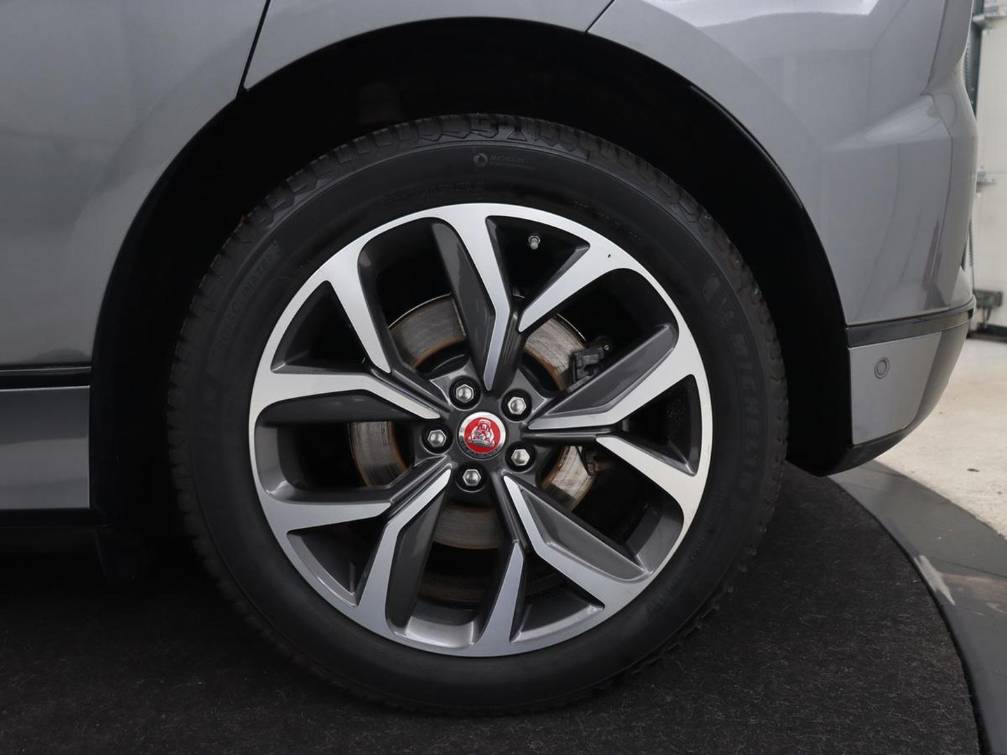 Jaguar I-PACE EV400 HSE 90 kWh | Leder | Meridian Sound | Achterbankverwarming | Adaptive cruise | 360 Camera | Carplay | Matrix LED | Keyless | Stoelverwarming | Navigatie