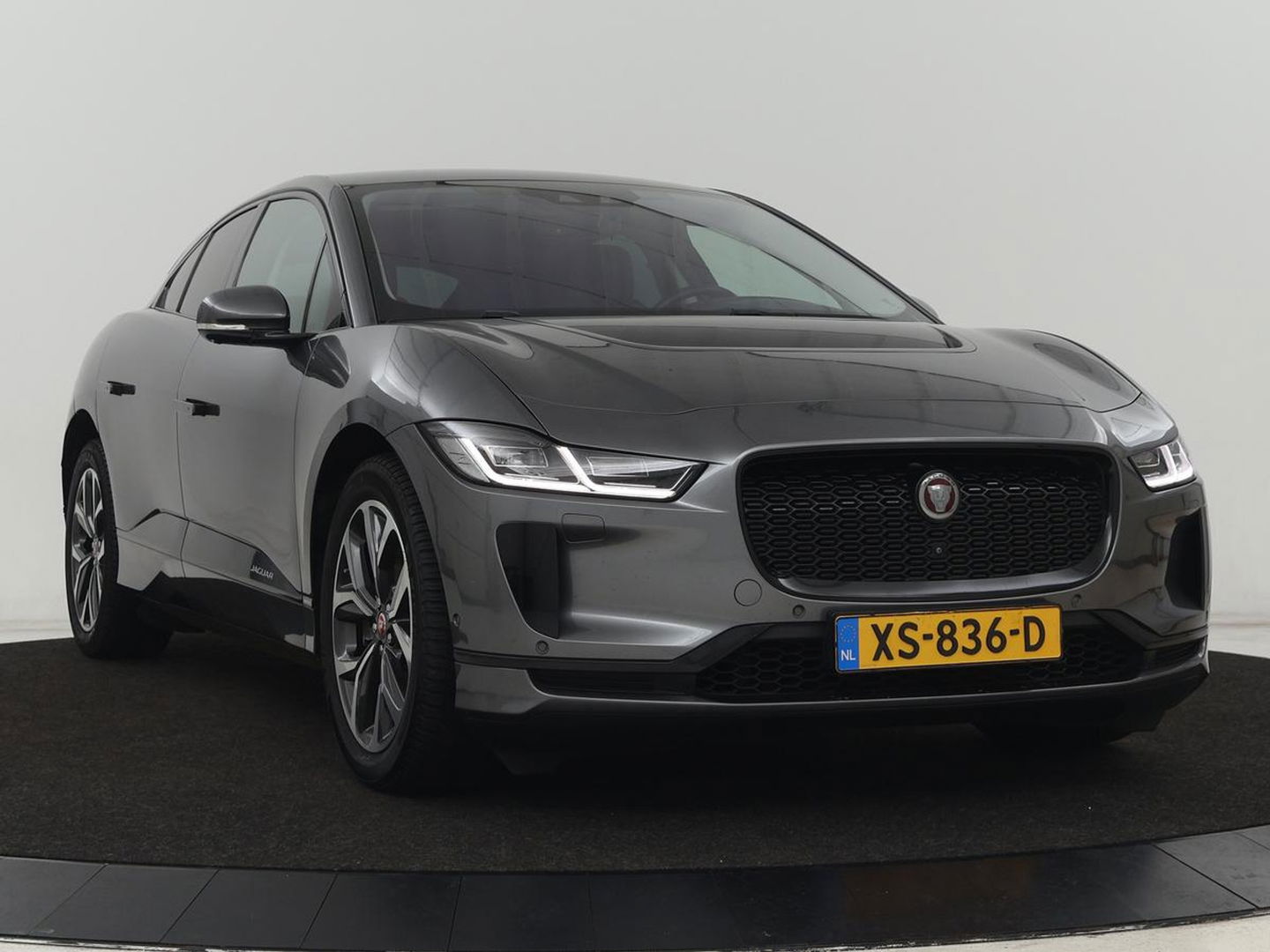 Jaguar I-PACE EV400 HSE 90 kWh | Leder | Meridian Sound | Achterbankverwarming | Adaptive cruise | 360 Camera | Carplay | Matrix LED | Keyless | Stoelverwarming | Navigatie