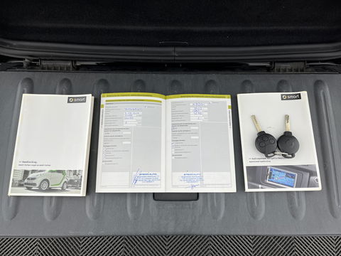 Smart Fortwo cabrio Electric drive Brabus Black-Edition 18 kWh {SOH-99%} Aut. *NAVI-FULLMAP | LEATHER | AIRCO | HEATED-SPORTSEATS | CRUISE | SHIFT-PADDLES  | AIRSCARF | 16'' ALU*