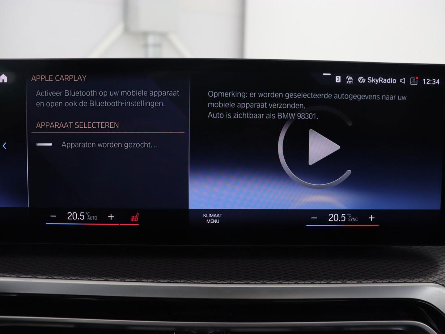 BMW 3-serie 320e M Sport | Panoramadak | Trekhaak | Stoelverwarming | Carplay | Sportstoelen | Leder/Alcantara | Navigatie | Widescreen Display | Sfeerverlichting | Parkeerhulp | PHEV | Plug In