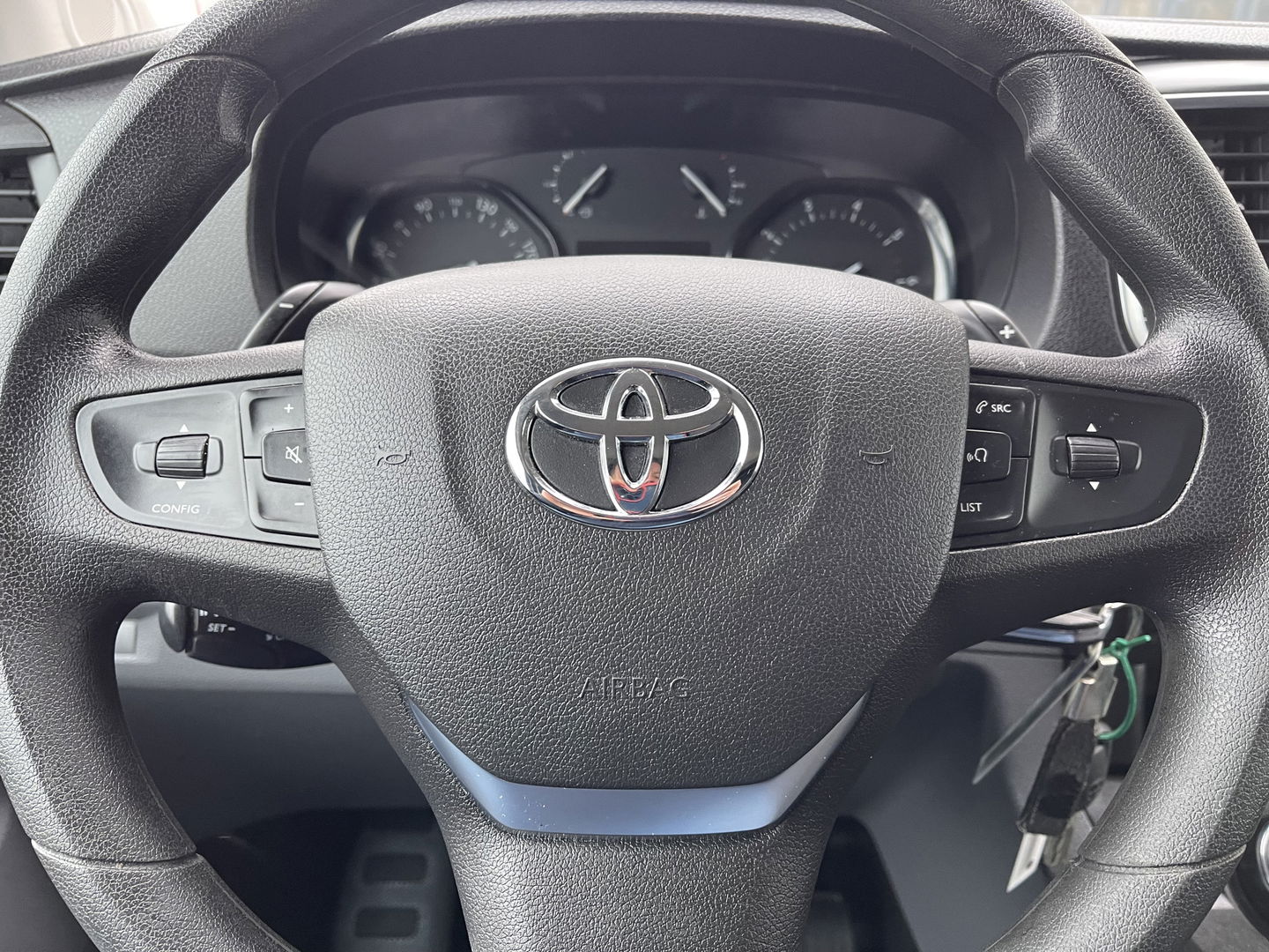 Toyota ProAce Compact 2.0 D-4D 122pk automaat Navigator L1H1 / vaste prijs rijklaar € 16.950 ex btw / lease vanaf € 285 / bruin metallic / euro 6 diesel / bpm vrij / airco / cruise / navi / trekhaak / pdc !