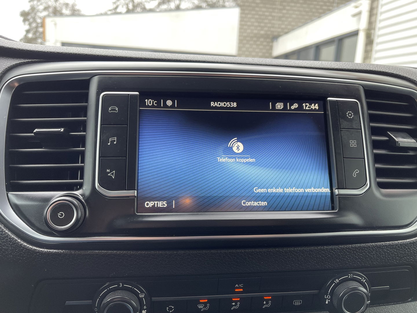 Toyota ProAce Compact 2.0 D-4D 122pk automaat Navigator L1H1 / vaste prijs rijklaar € 16.950 ex btw / lease vanaf € 285 / bruin metallic / euro 6 diesel / bpm vrij / airco / cruise / navi / trekhaak / pdc !