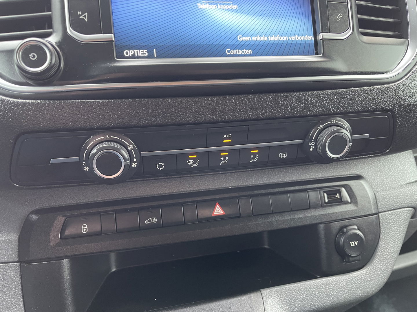 Toyota ProAce Compact 2.0 D-4D 122pk automaat Navigator L1H1 / vaste prijs rijklaar € 16.950 ex btw / lease vanaf € 285 / bruin metallic / euro 6 diesel / bpm vrij / airco / cruise / navi / trekhaak / pdc !