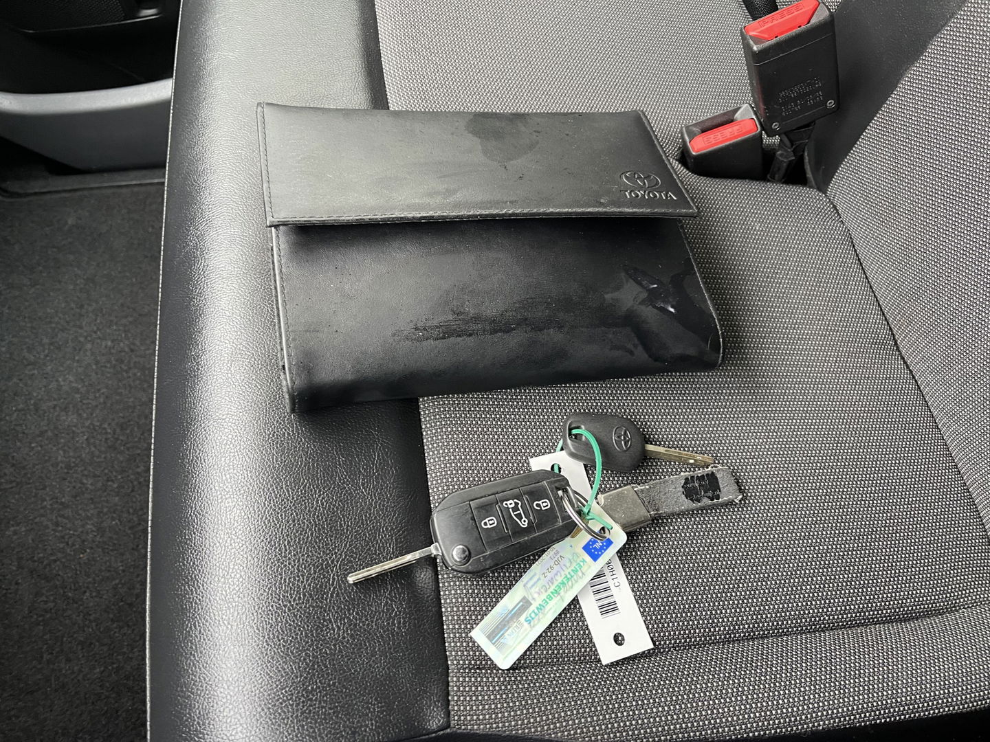 Toyota ProAce Compact 2.0 D-4D 122pk automaat Navigator L1H1 / vaste prijs rijklaar € 16.950 ex btw / lease vanaf € 285 / bruin metallic / euro 6 diesel / bpm vrij / airco / cruise / navi / trekhaak / pdc !