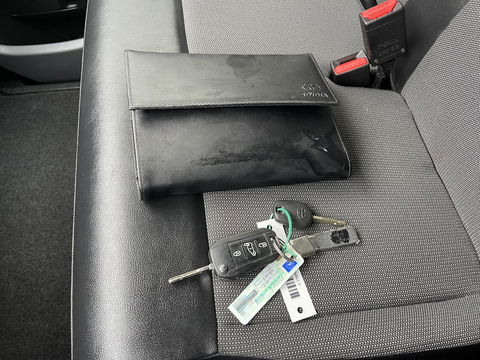 Toyota ProAce Compact 2.0 D-4D 122pk automaat Navigator L1H1 / vaste prijs rijklaar € 16.950 ex btw / lease vanaf € 285 / bruin metallic / euro 6 diesel / bpm vrij / airco / cruise / navi / trekhaak / pdc !